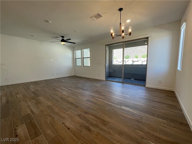 Foto del edificio - 11487 Contour Ave
