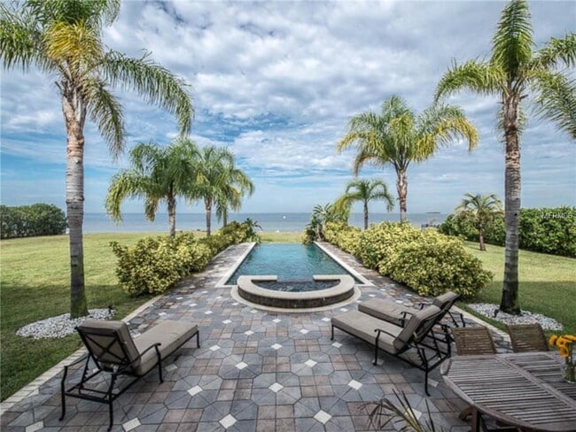 Building Photo - 6106 Marbella Blvd