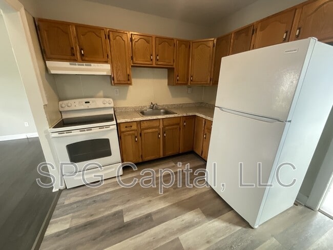 Foto del edificio - 7402 Lincoln Way W