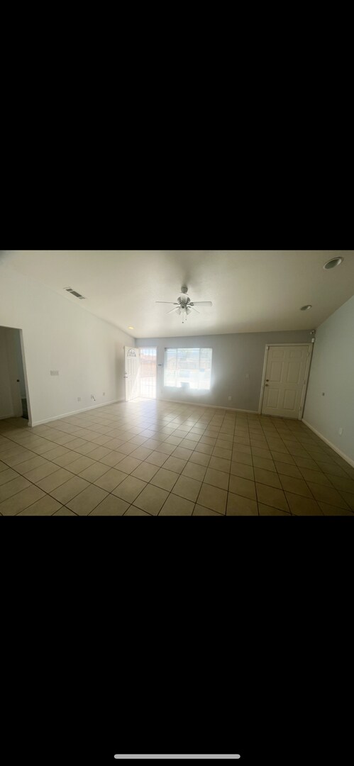 Foto del edificio - Beautiful Home Coming Soon!