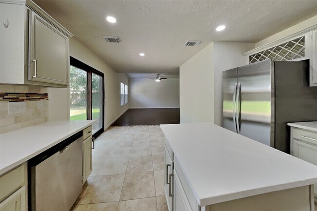 Foto del edificio - 3746 Havenmoor Pl