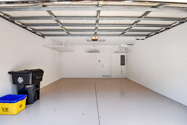 Building Photo - 2502 N Dixie Hwy