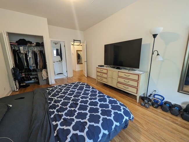 Building Photo - North Park Renovated Two Bedroom / Two Bathroom