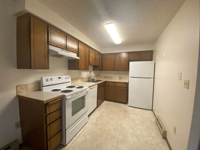 Building Photo - 1506/1508/1510 Tacoma St. Tri-Plex