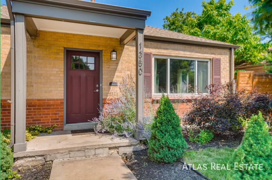 Foto principal - 1350 Newport St