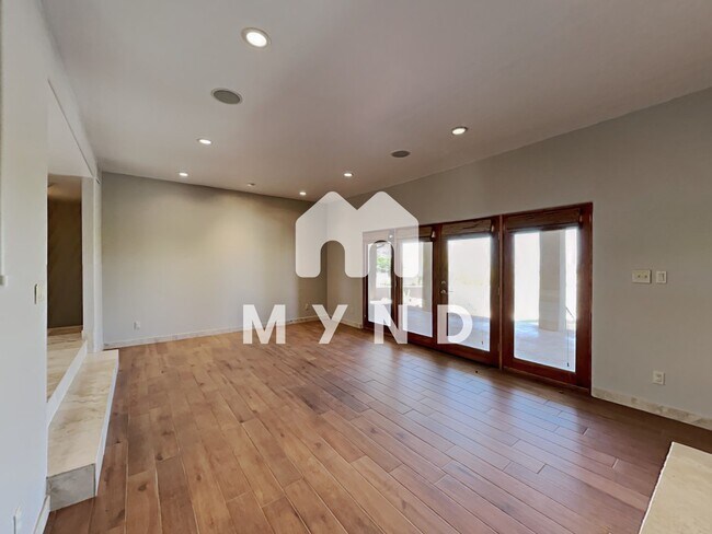 Building Photo - 5727 N Paseo Ventoso