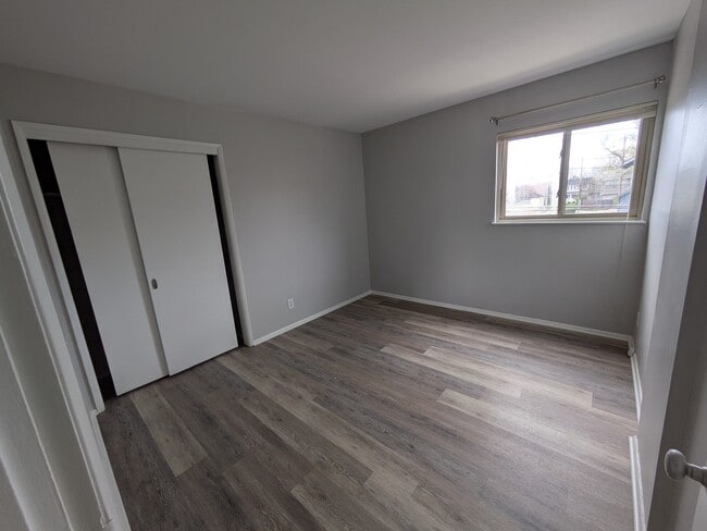 Bedroom 1 - 17 East California Avenue