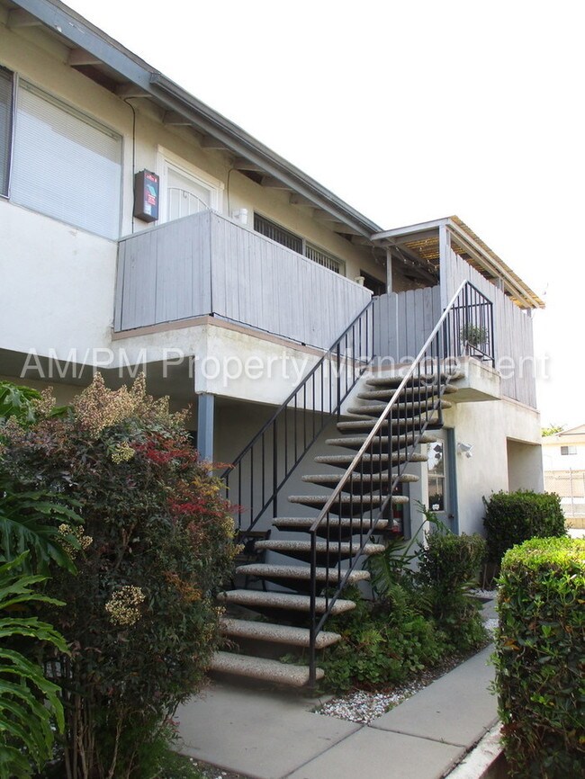 Building Photo - 2 Bed, 2 Bath - 7340 Corsican Dr. #C, H.B.