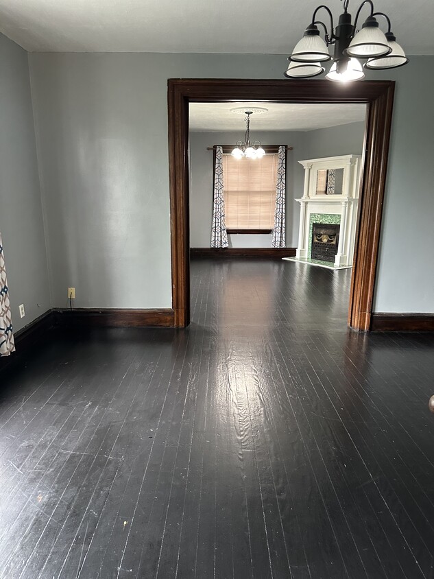 Primary Photo - 257 View St