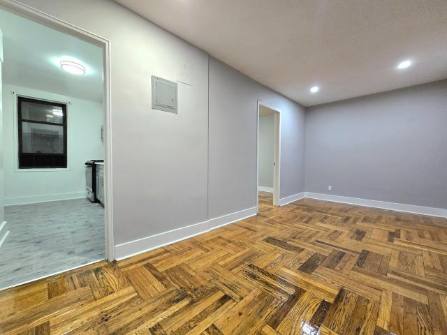 Building Photo - 1 bedroom in YONKERS NY 10705