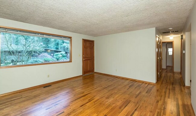 Foto del edificio - *$1000 off first month of rent* Charming M...