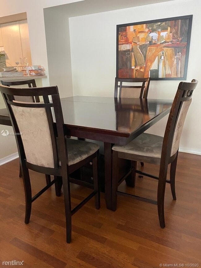 Building Photo - 2 br, 2 bath Condo - 701 SW 109th Ave Apt 105