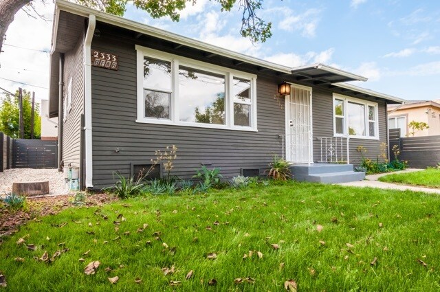 Building Photo - 2331 Penmar Ave