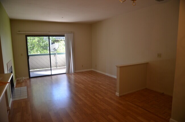 Building Photo - 1280 Stanhope Ln