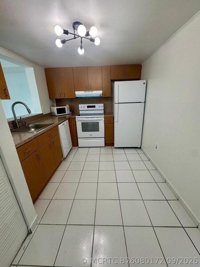 Building Photo - 2055 SW 122nd Ave