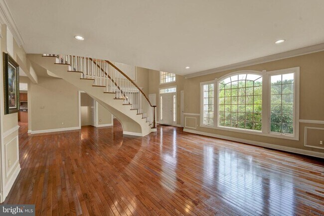 Foto del edificio - 19 Meadowlark Dr