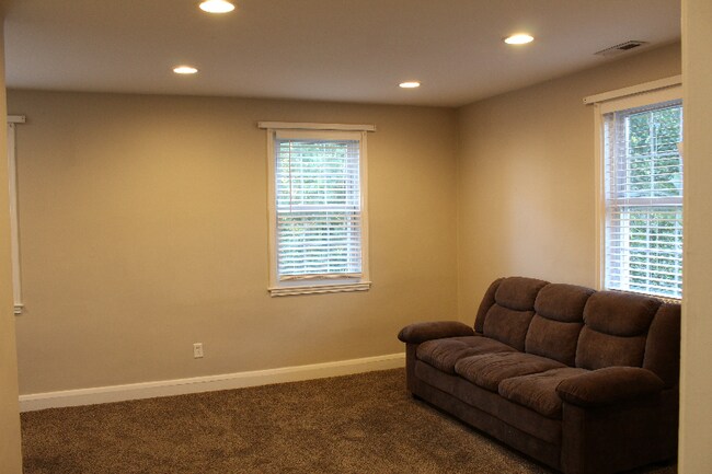 Foto del edificio - 3117 Liberty Pkwy