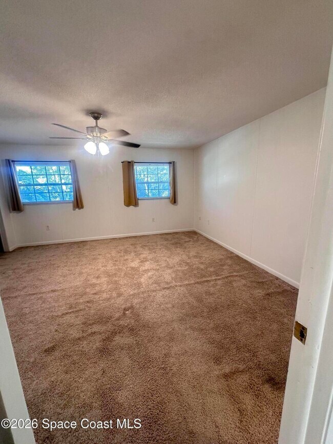 Foto del edificio - 294 Berkshire Ln