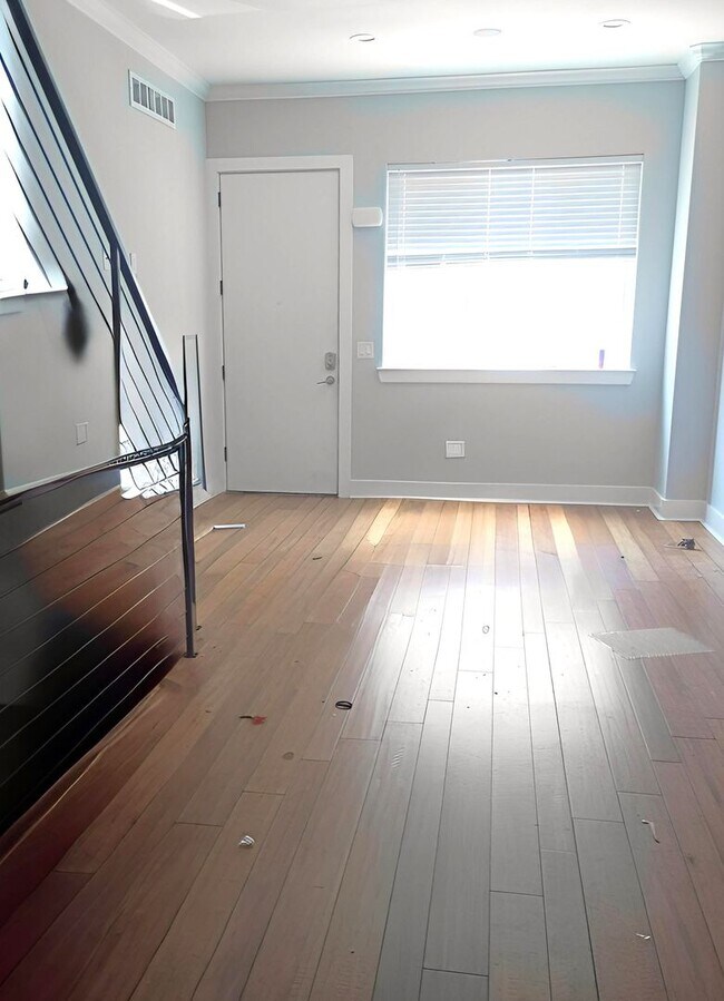 Foto del edificio - Stunning 4-Bedroom Townhome in Grays Ferry! Available NOW!