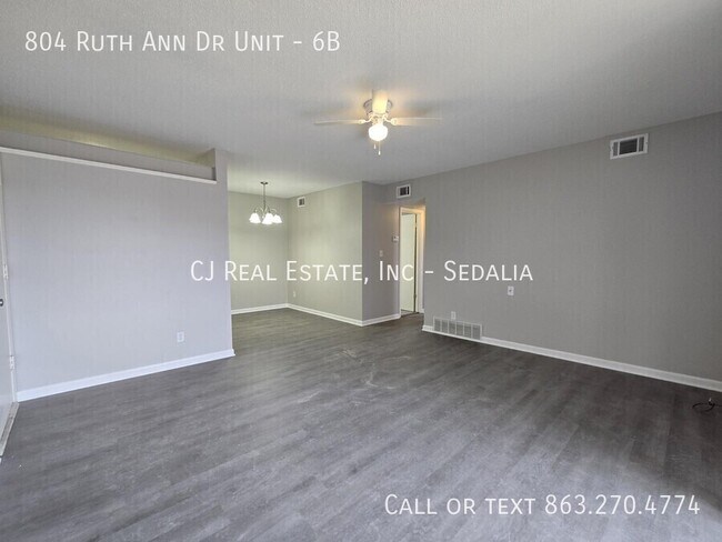 Building Photo - 804 Ruth Ann Dr