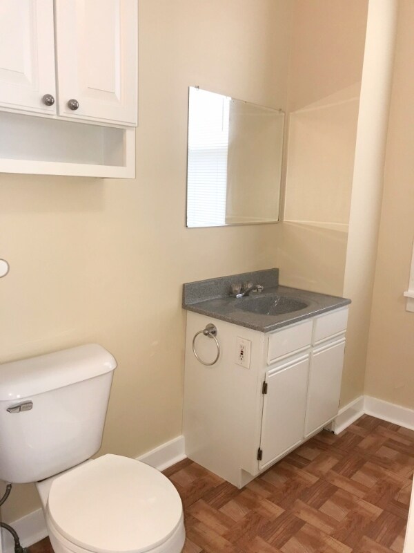 610 Southern Ave Unit 1st Floor, Pittsburgh, PA 15211 Room for Rent