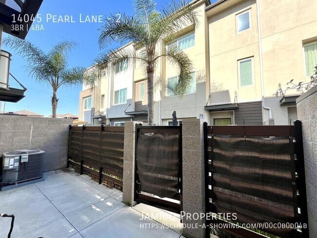 Foto del edificio - 14045 Pearl Ln
