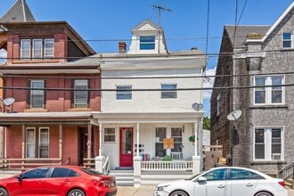 Building Photo - 1021 Lehman St