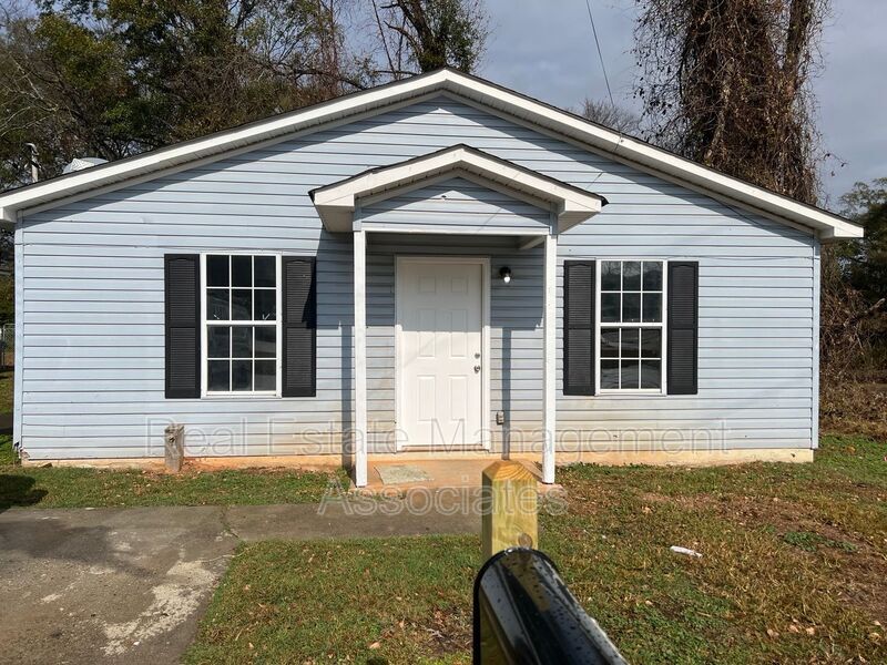 Foto principal - 201 Grove Pl