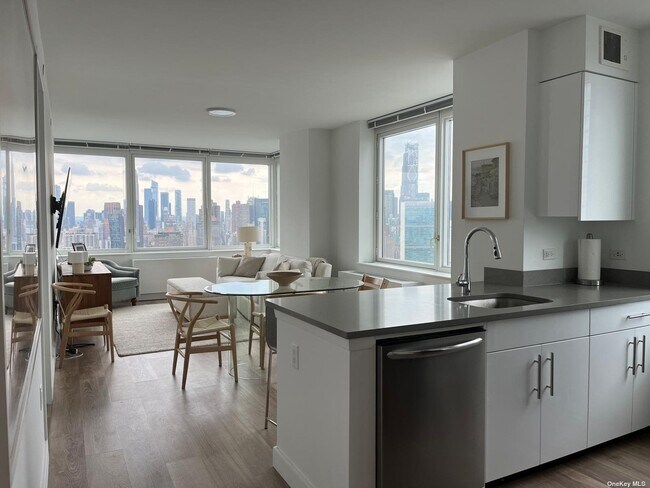 Foto del edificio - 5241 Center Blvd