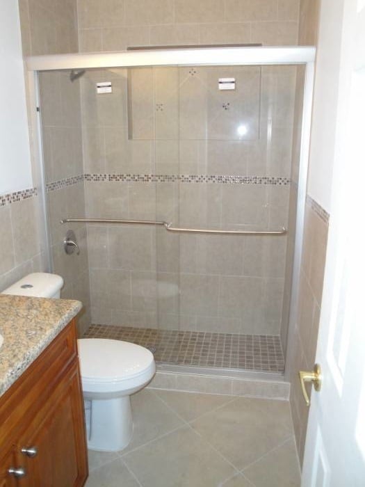 Building Photo - Come see this beautiful 4/2 single family ...