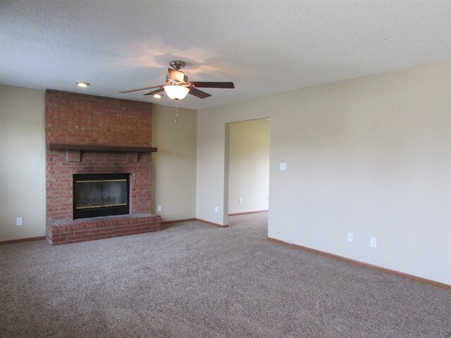 Foto del edificio - 5363 Rolling River Ct