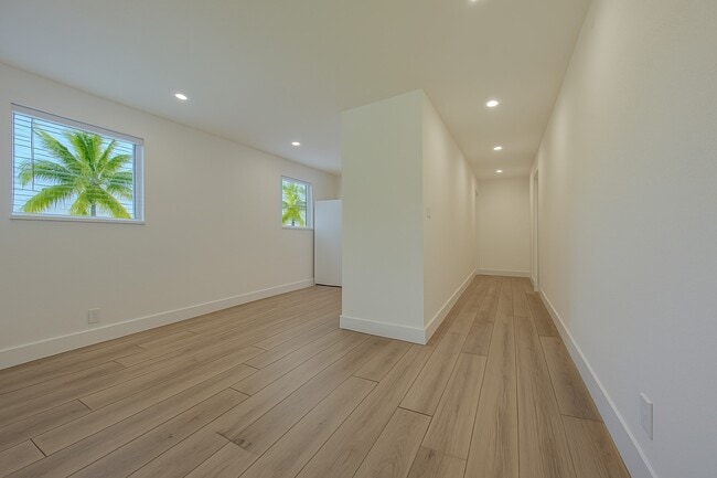 Sala de la Unidad 1 - 105 NW 14th Way