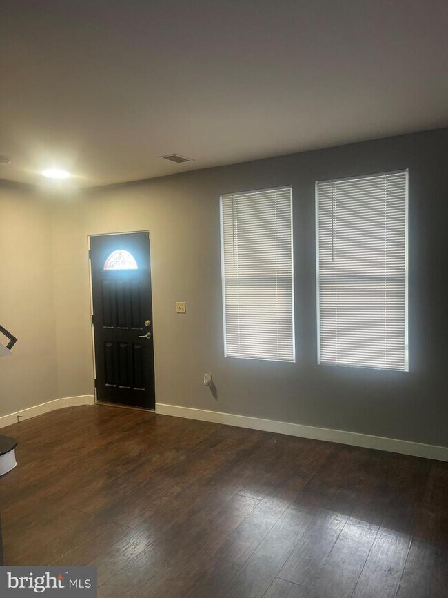 Building Photo - 403 Parksley Ave