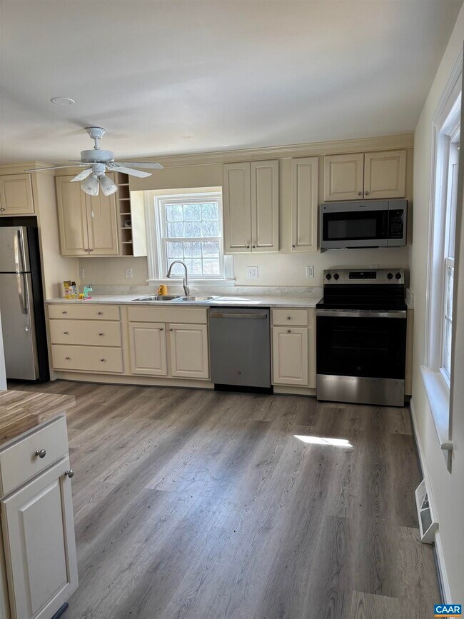 Foto del edificio - 12663 Thomas Nelson Hwy