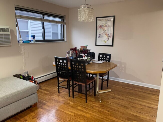 Dinning room - 3572 Grandin Rd