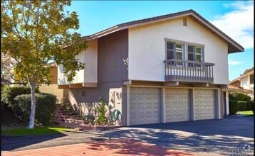 Building Photo - 127 Ebano Ct