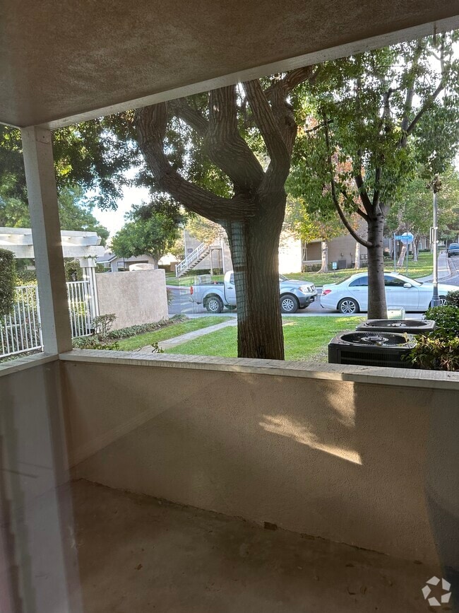 Carlton Square Student Apartments for Rent Inglewood, CA 1 Rentals