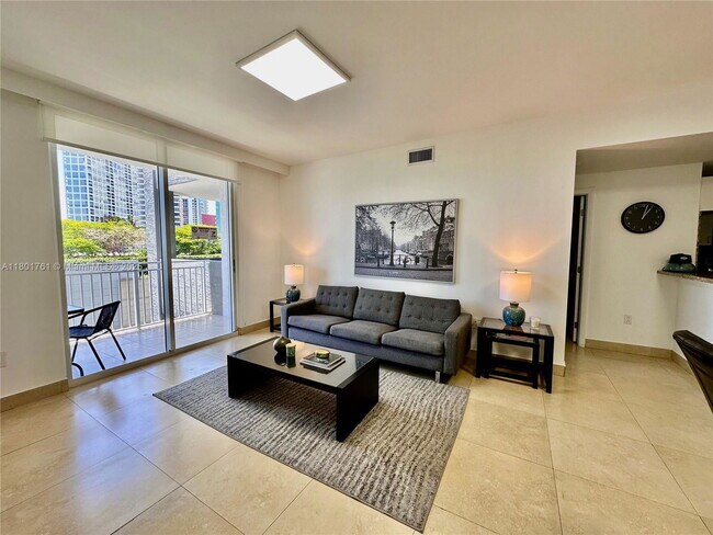 Foto del edificio - 185 SE 14th Terrace