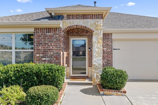 Building Photo - 1312 Cedar Hollow Dr