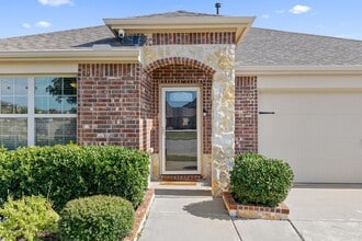 Building Photo - 1312 Cedar Hollow Dr