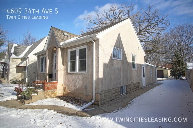 Building Photo - 4609 S 34th Ave
