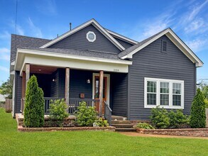 Building Photo - 2159 Cowden Ave