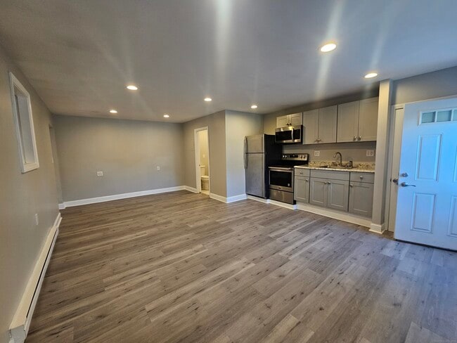 Foto del edificio - 370 Bruce Ave