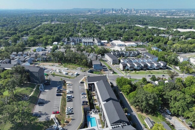 Foto del edificio - **THIS IS THE ONE IN EAST NASHVILLE**