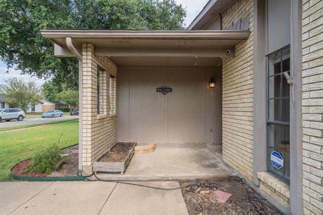 Building Photo - 216 Park Meadow Way