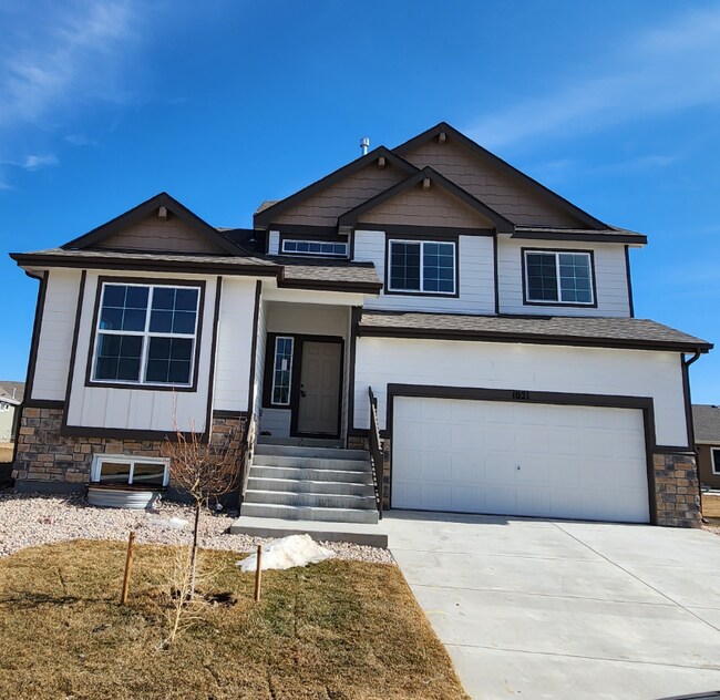 Building Photo - 1021 Maplebrook Dr