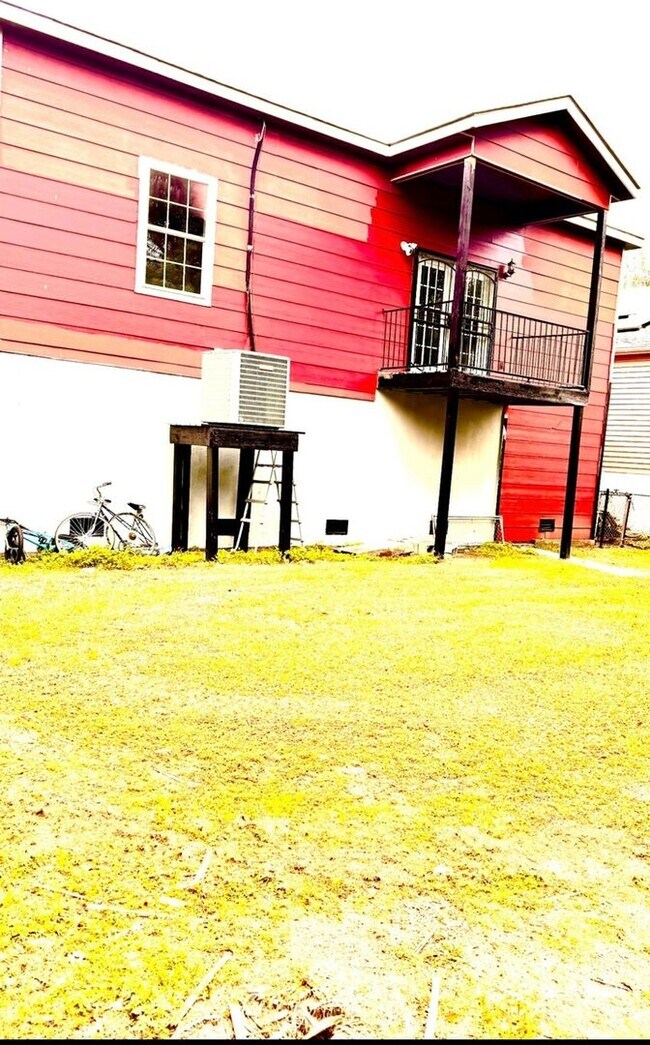 Building Photo - Charming 4BR House in New Orleans