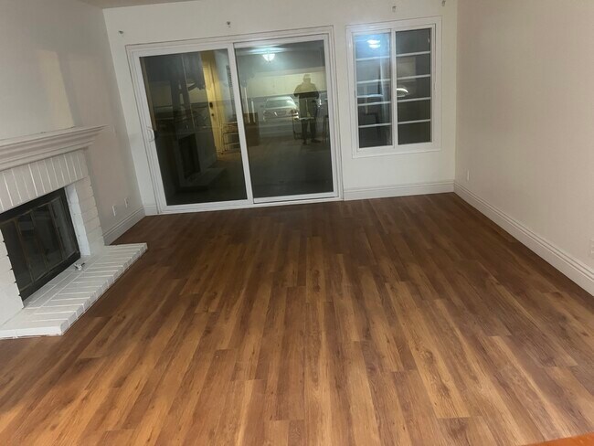 Foto del edificio - 3855 Thorncroft Ln