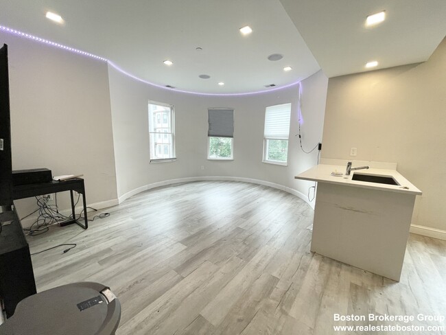 Foto del edificio - 111 Hillside St