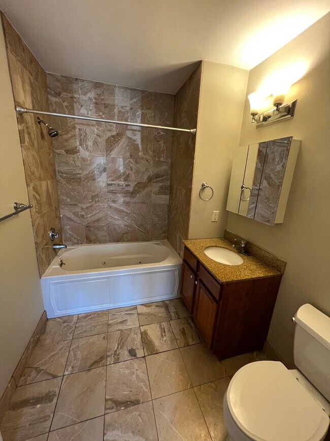 Foto del edificio - 5170 Washington St